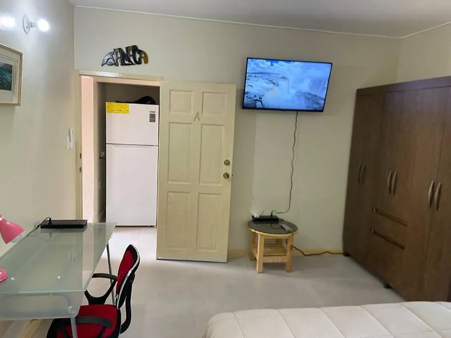 2 Bdr Apt #1 At Ramparts Near Sangster Airport Μοντέγκο Μπέυ Διαμέρισμα